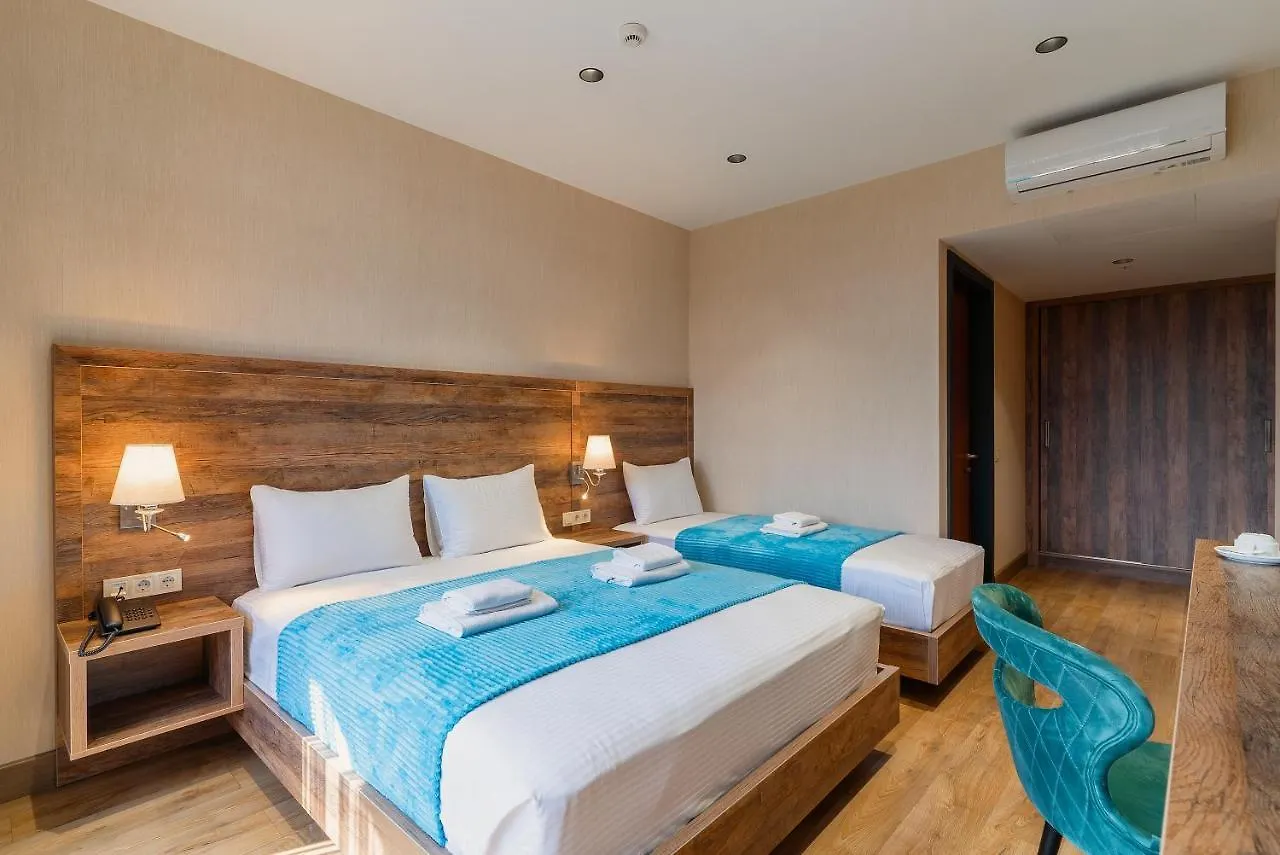 Cozy Loft Hotel 巴统