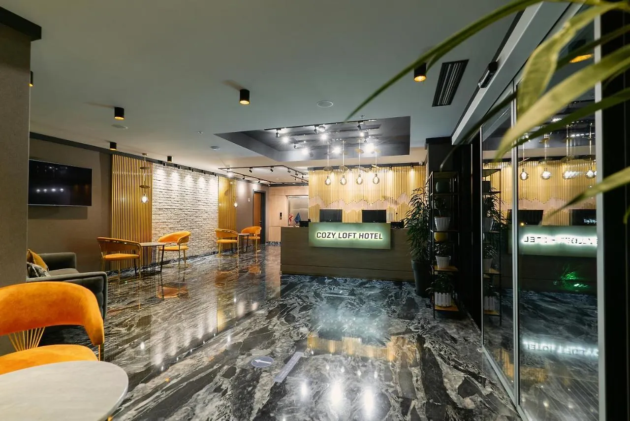 Cozy Loft Hotel 巴统