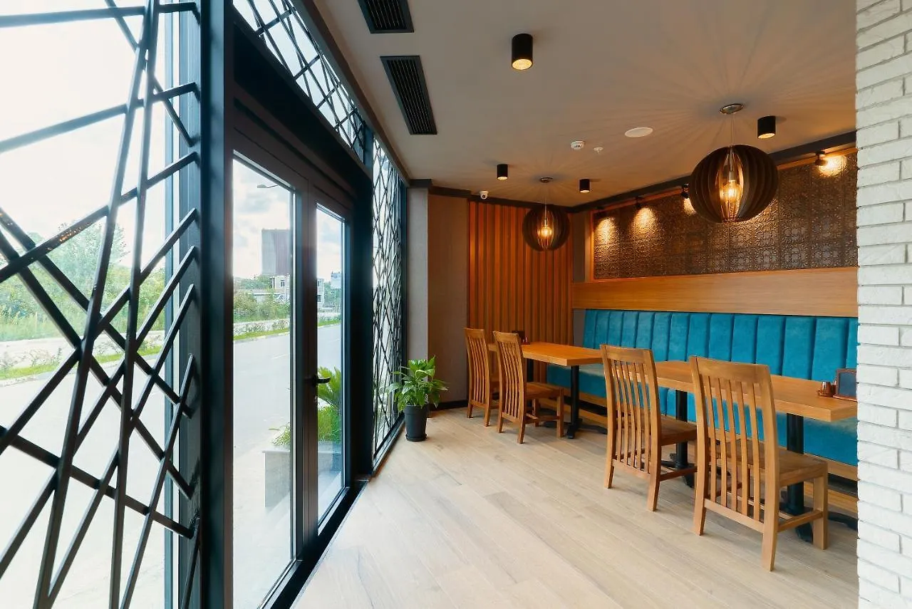 Cozy Loft Hotel 巴统